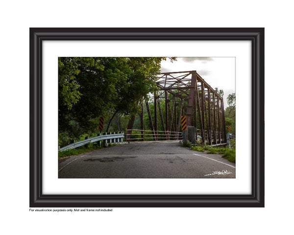 photography of historic black bridge in hespeler cambridge by Laura Cook of Vision Photography